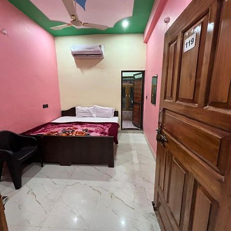 Chandrika Palace 500 Meter From Ayodhya Railway And Ram Mandir Экстерьер фото