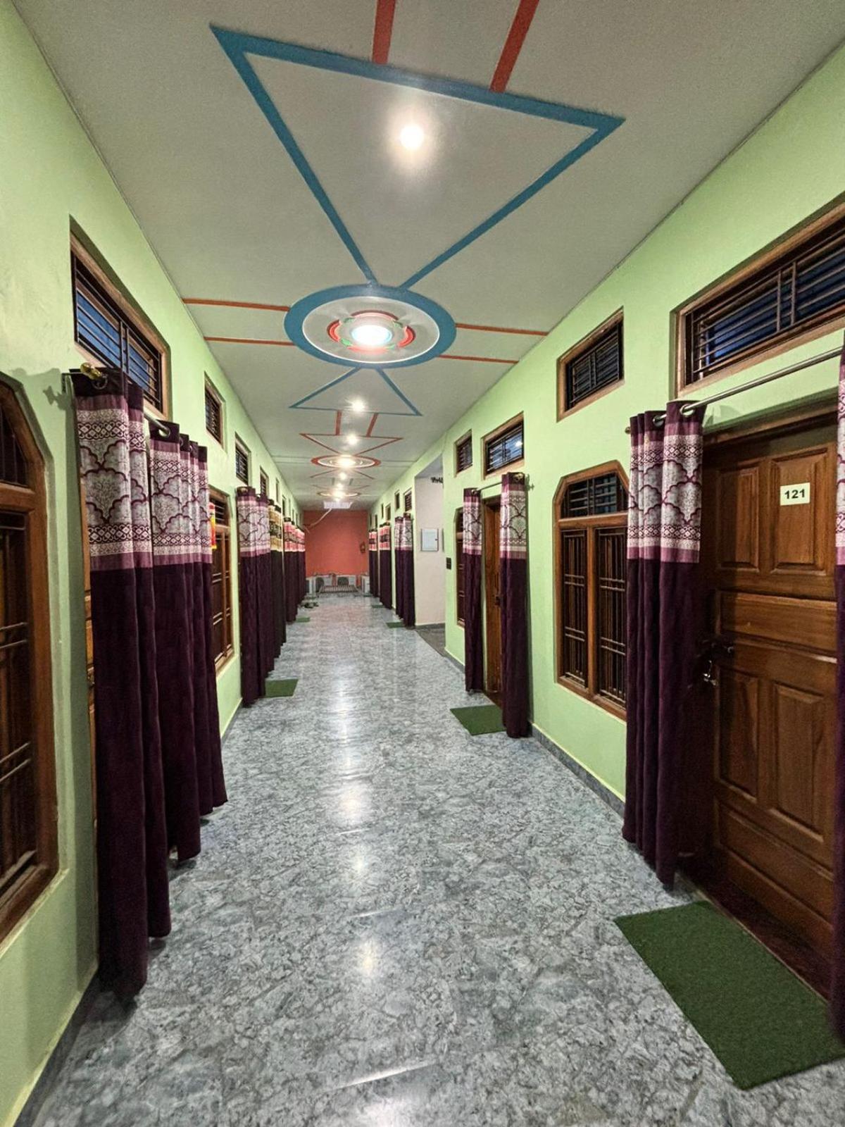 Chandrika Palace 500 Meter From Ayodhya Railway And Ram Mandir Экстерьер фото